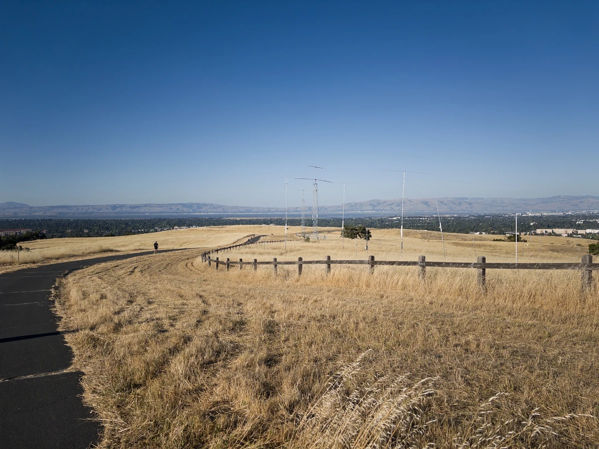 The Dish trail, Stanford